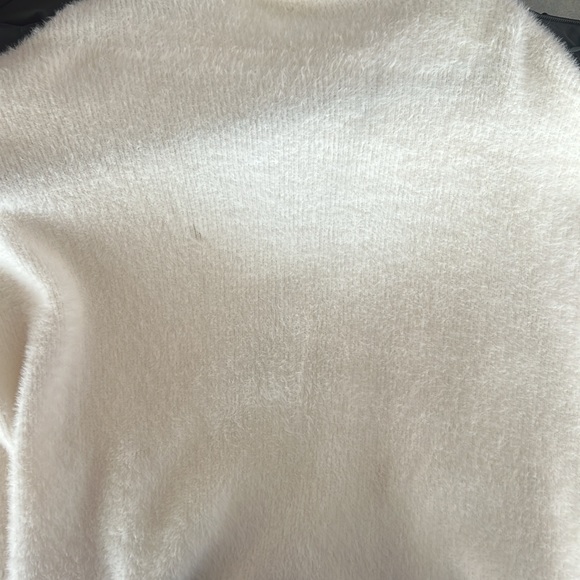 Abercombie & Fitch Sweater - Picture 6 of 7